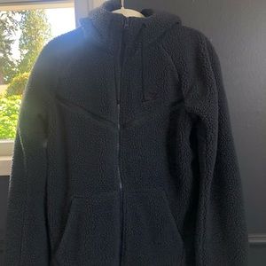 Navy blue Nike Sherpa